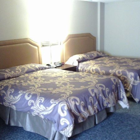 5Th Avenue Inn & Suites Рочестър Екстериор снимка