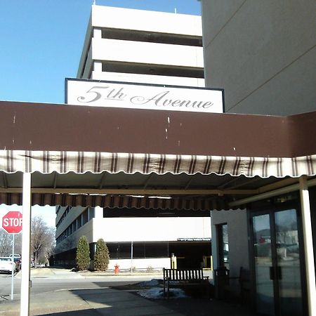 5Th Avenue Inn & Suites Рочестър Екстериор снимка