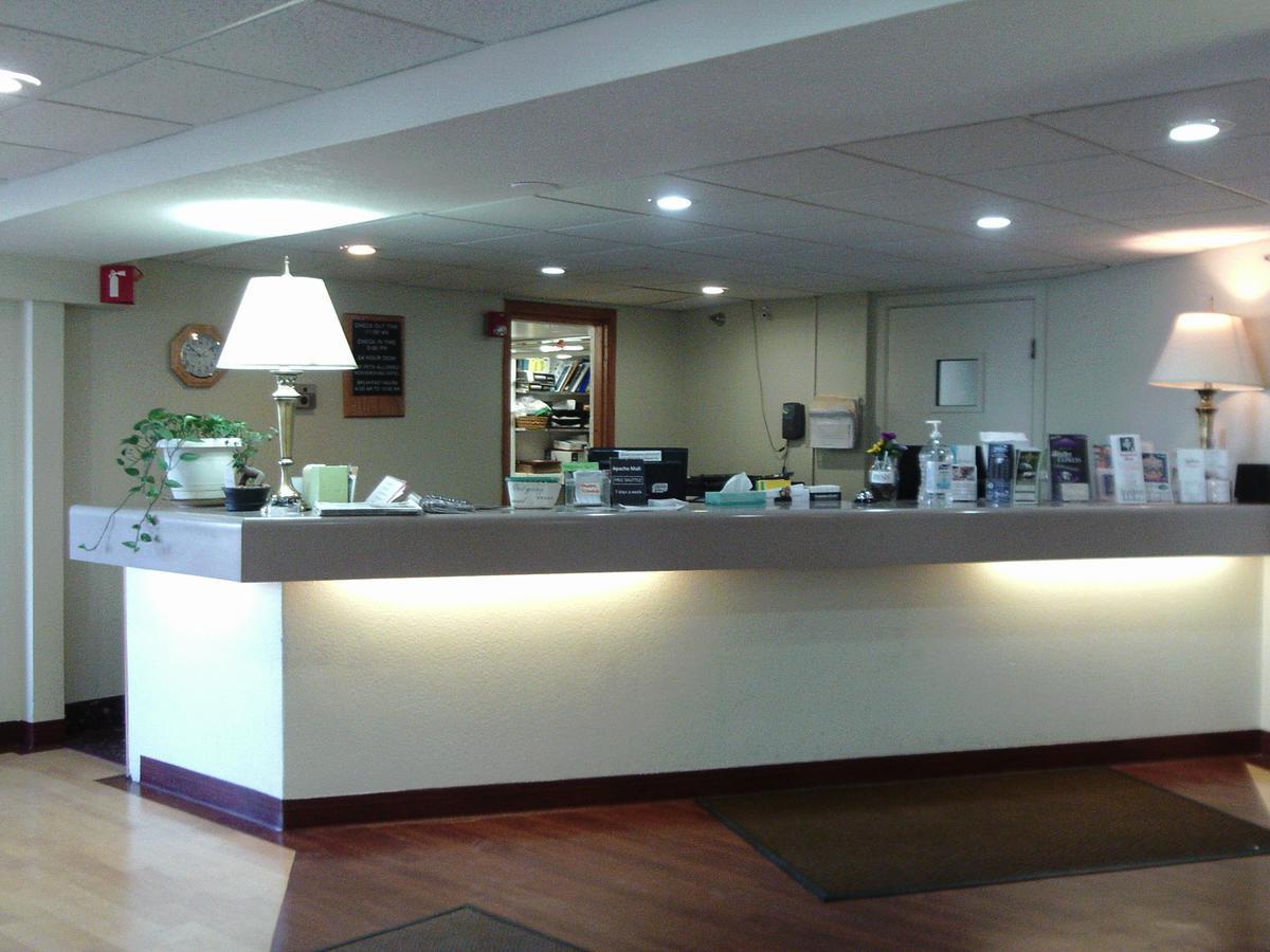 5Th Avenue Inn & Suites Рочестър Екстериор снимка