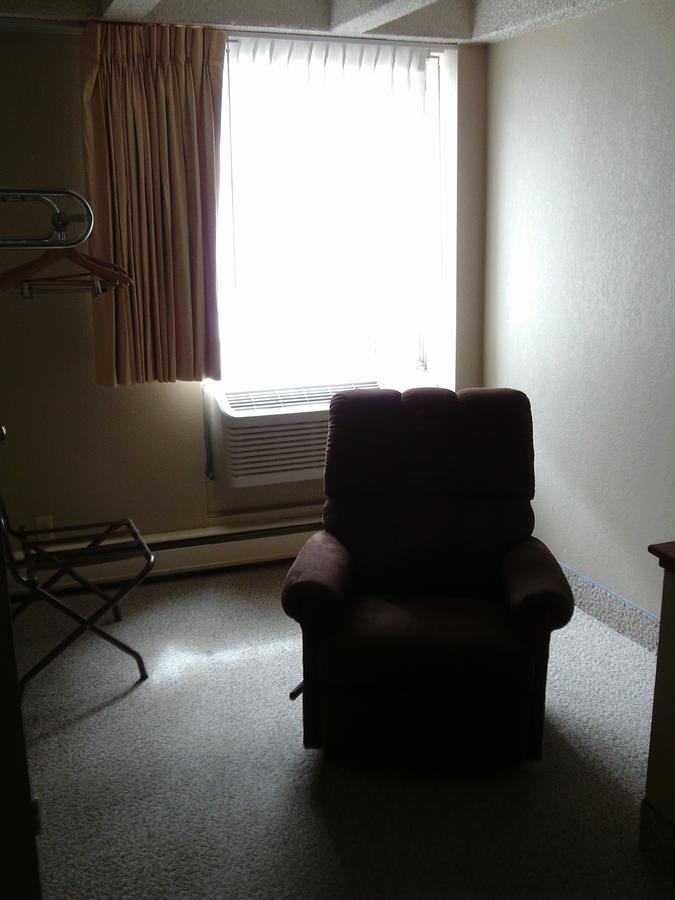 5Th Avenue Inn & Suites Рочестър Екстериор снимка