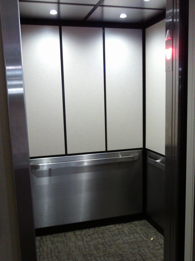 5Th Avenue Inn & Suites Рочестър Екстериор снимка